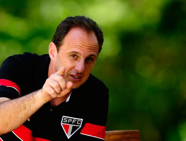 Riqueza de conceitos e busca por equilíbrio no São Paulo de Rogério Ceni